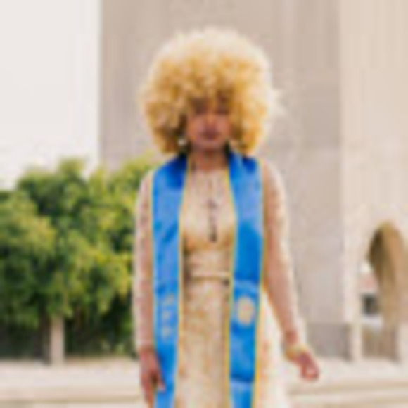 Meet your Posher, Unique - Picture 1 of 1